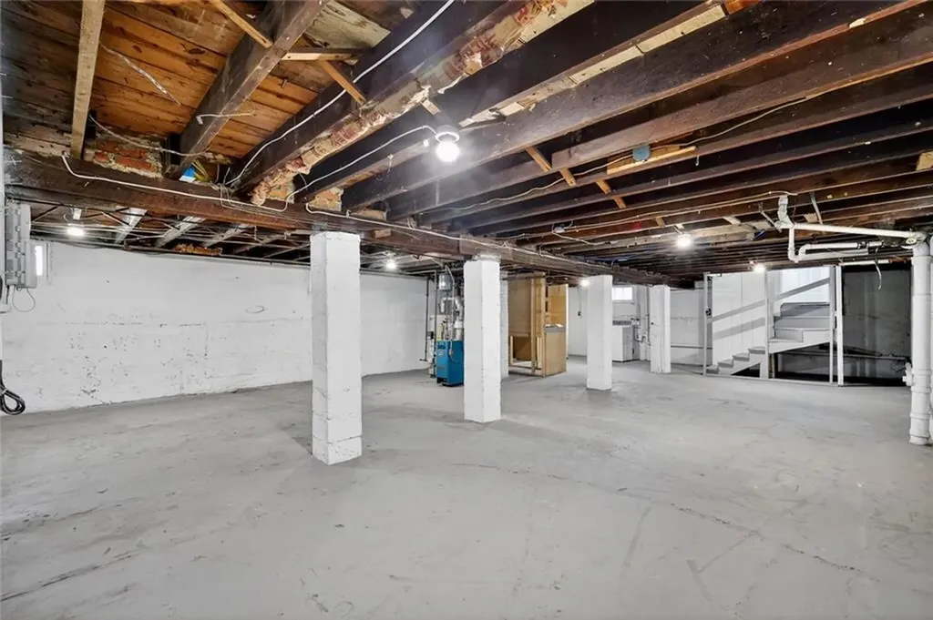 112 Villa Avenue Cranston RI 02905