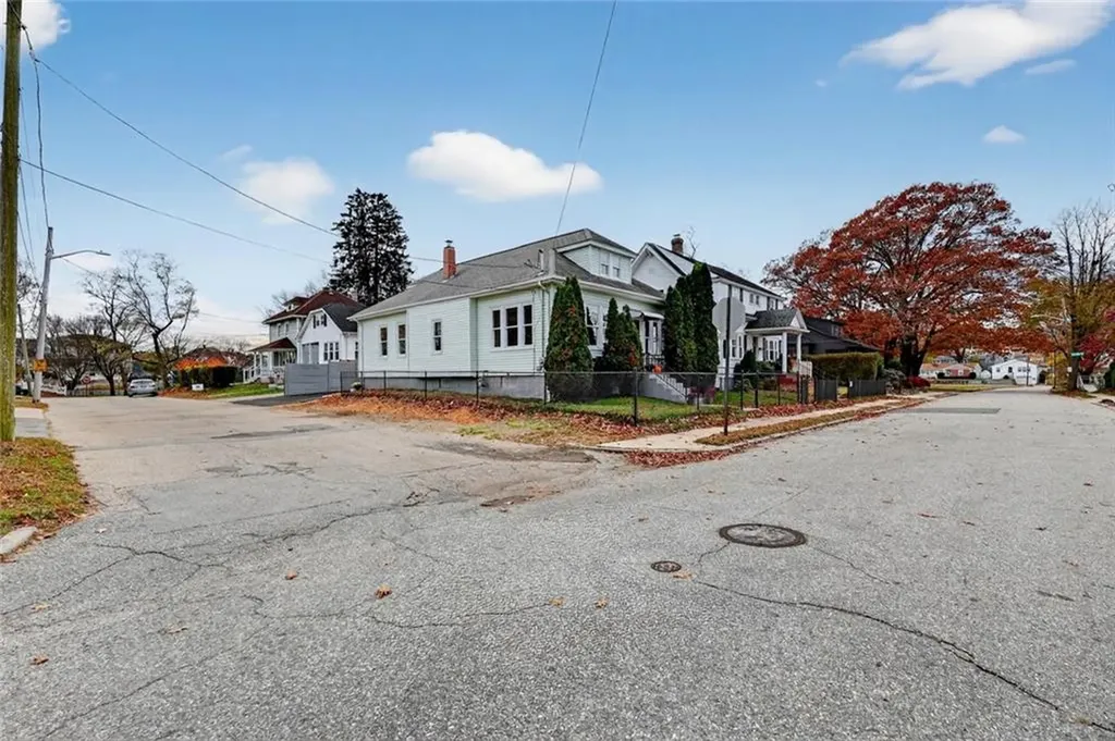 112 Villa Avenue Cranston RI 02905