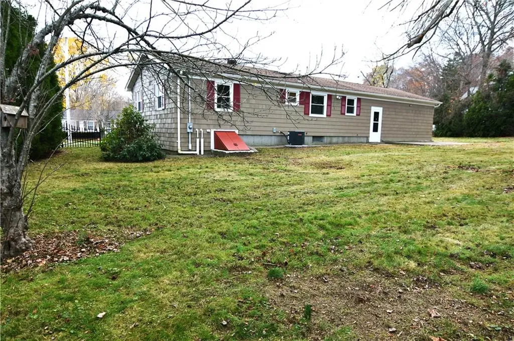 189 Myette Street Woonsocket RI 02895