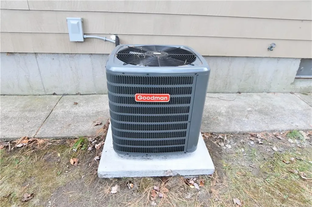 189 Myette Street Woonsocket RI 02895