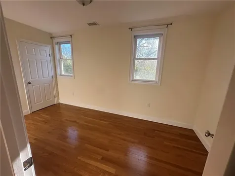 32 Sea Fare Lane Portsmouth RI 02871