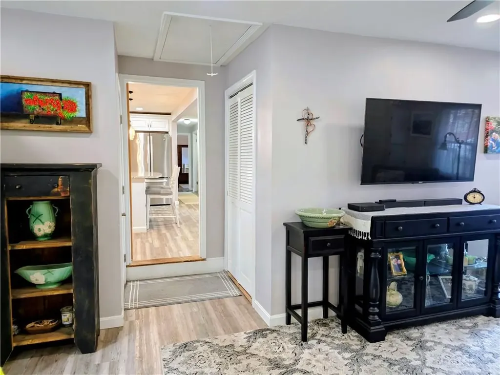 52 Inez Avenue Warwick RI 02886