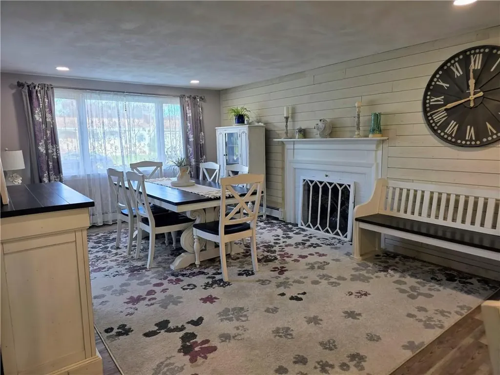 52 Inez Avenue Warwick RI 02886