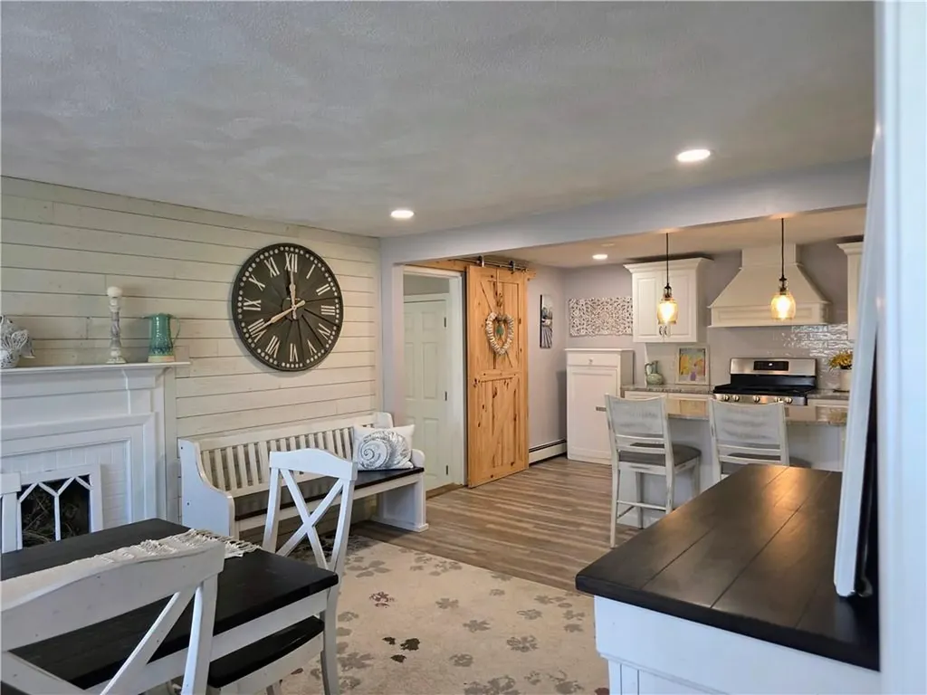 52 Inez Avenue Warwick RI 02886