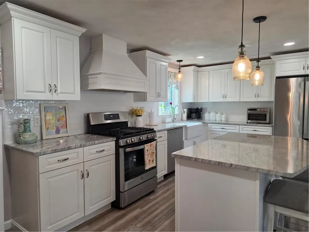 52 Inez Avenue Warwick RI 02886