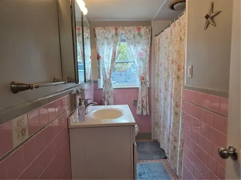 52 Inez Avenue Warwick RI 02886