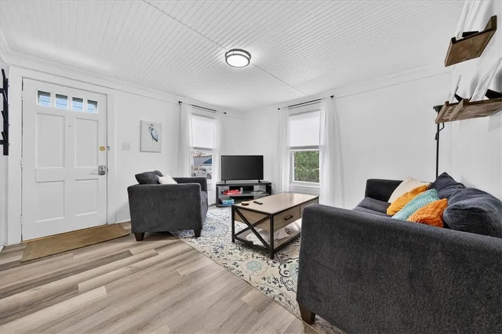 141 Brush Neck Avenue Warwick RI 02889