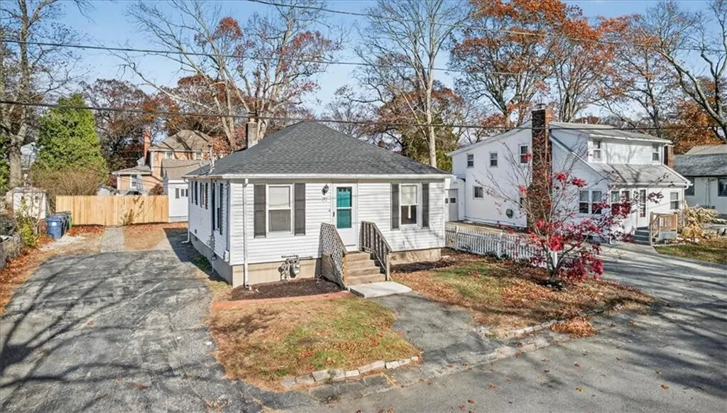 141 Brush Neck Avenue Warwick RI 02889