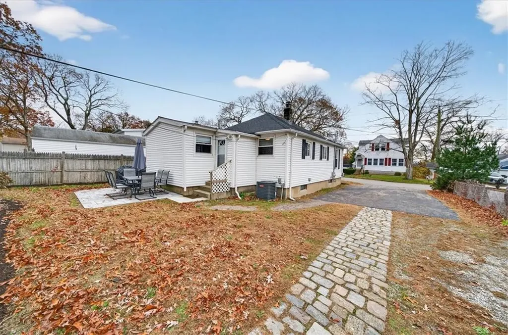 141 Brush Neck Avenue Warwick RI 02889