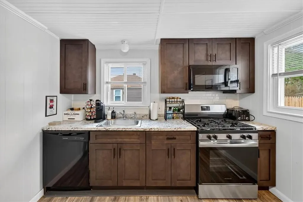 141 Brush Neck Avenue Warwick RI 02889