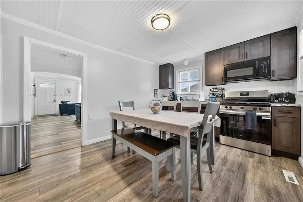 141 Brush Neck Avenue Warwick RI 02889