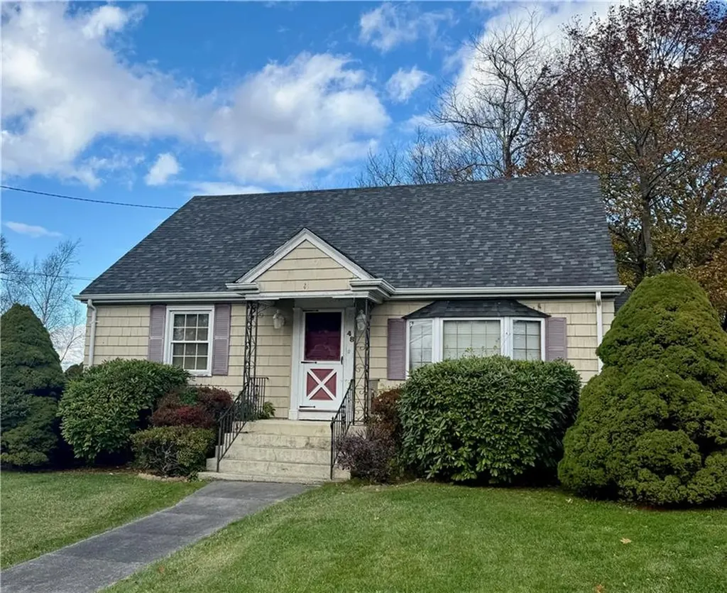 48 Hambly Road Tiverton RI 02878