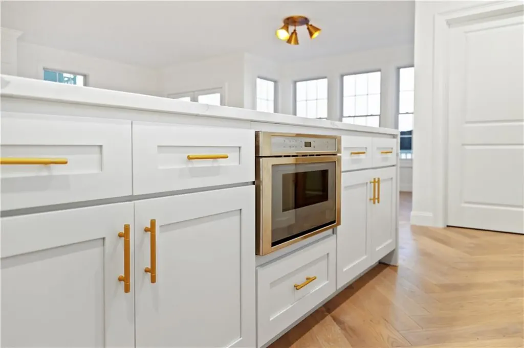 114 East Point Drive East Providence RI 02916