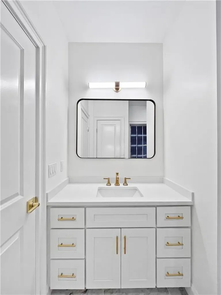 114 East Point Drive East Providence RI 02916