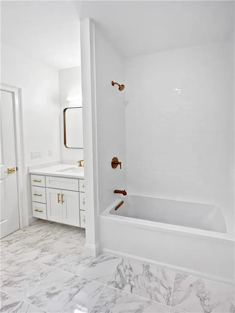 114 East Point Drive East Providence RI 02916