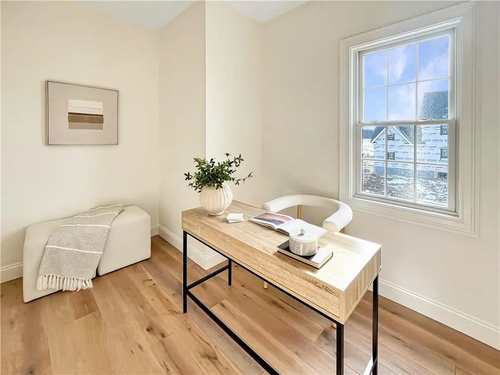 114 East Point Drive East Providence RI 02916