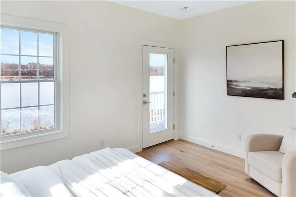 114 East Point Drive East Providence RI 02916