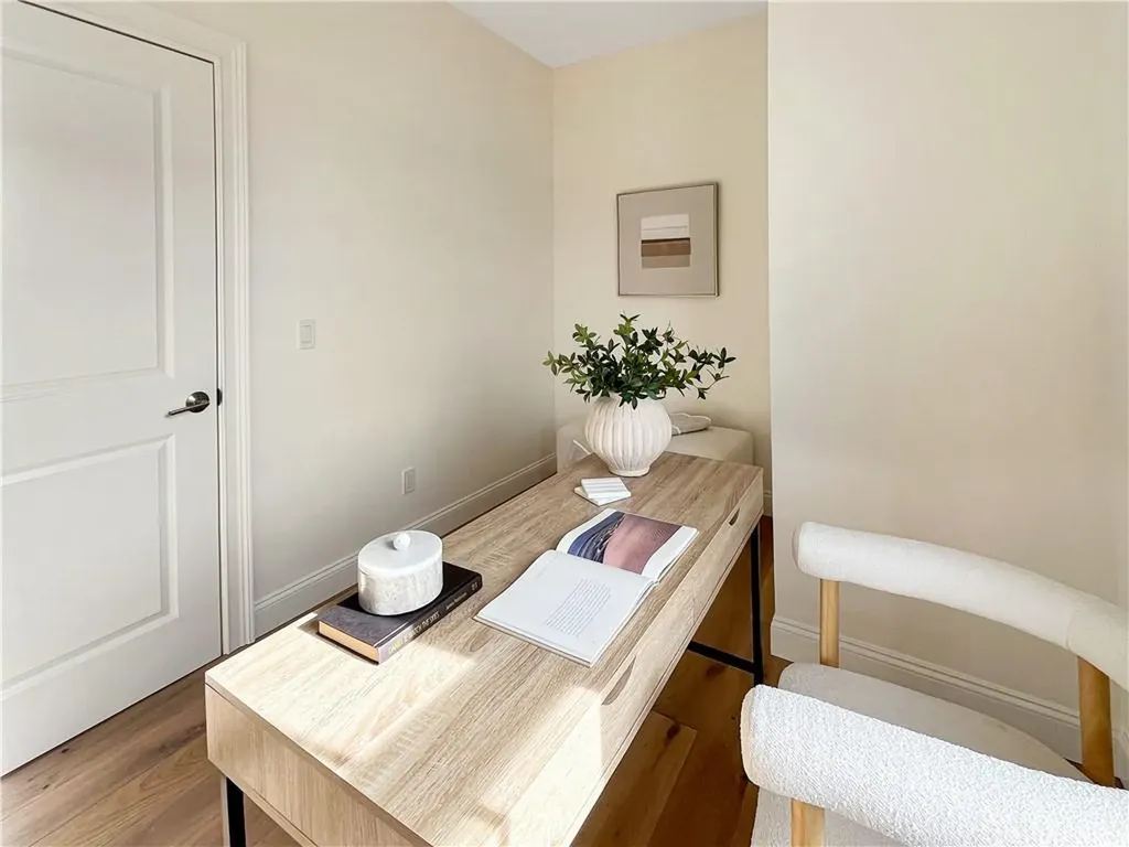 114 East Point Drive East Providence RI 02916