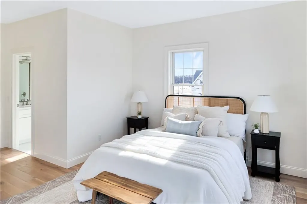 114 East Point Drive East Providence RI 02916