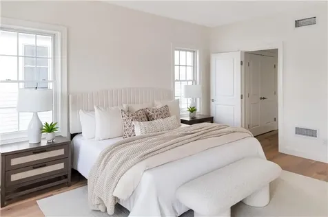 114 East Point Drive East Providence RI 02916