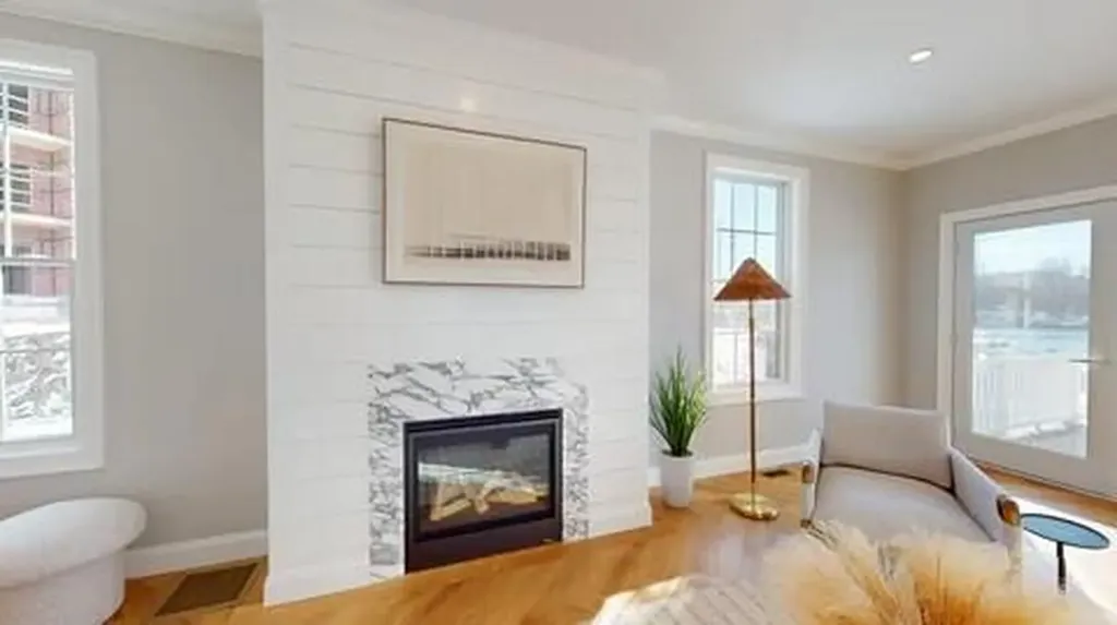 132 East Point Drive East Providence RI 02916