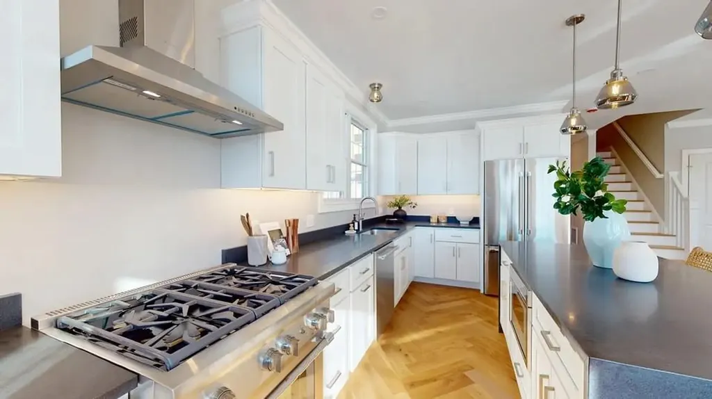 132 East Point Drive East Providence RI 02916