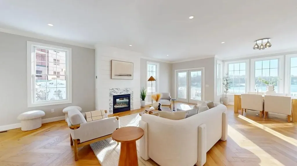 132 East Point Drive East Providence RI 02916