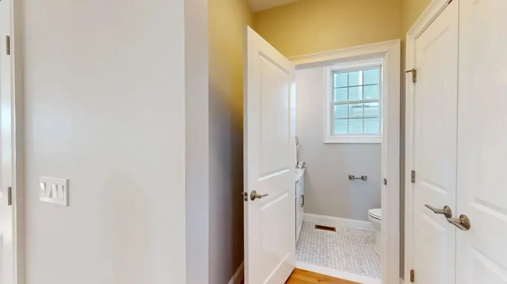 132 East Point Drive East Providence RI 02916