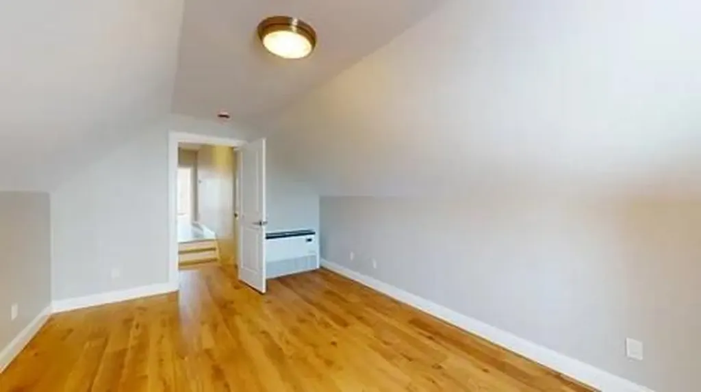 132 East Point Drive East Providence RI 02916