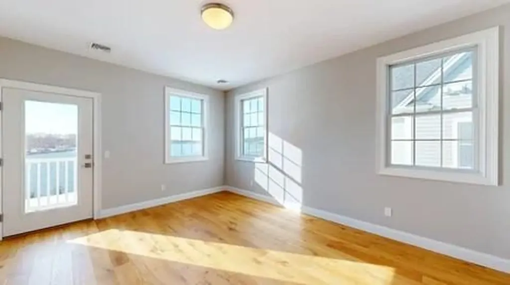 132 East Point Drive East Providence RI 02916