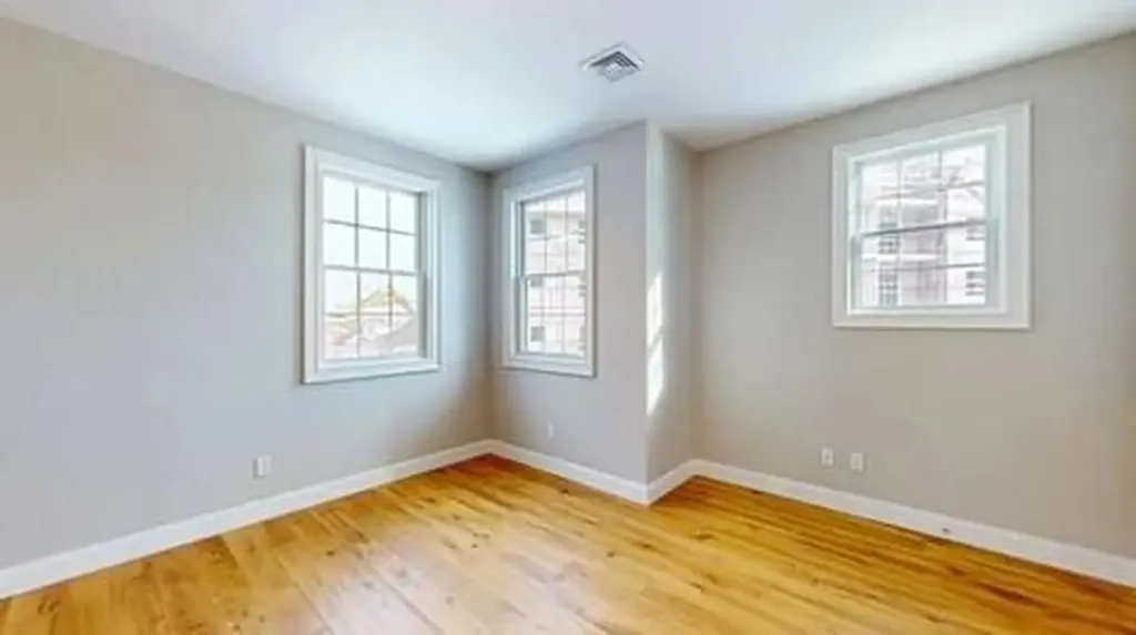 132 East Point Drive East Providence RI 02916