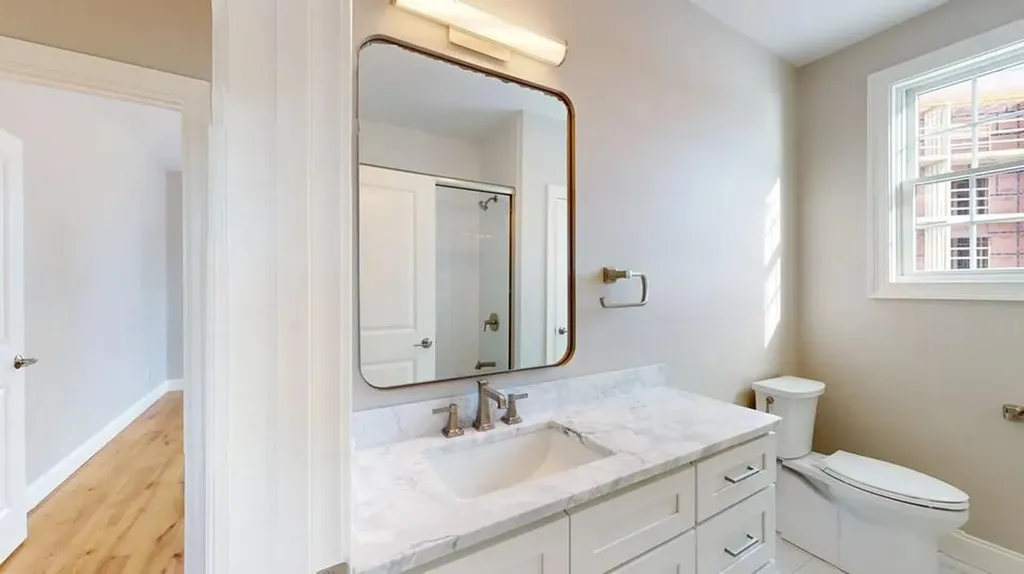 132 East Point Drive East Providence RI 02916