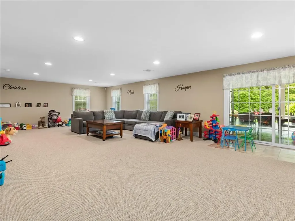 505 Log Road Burrillville RI 02830