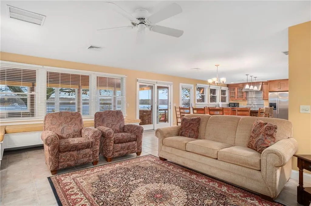 14 Betty Hill Road Narragansett RI 02882