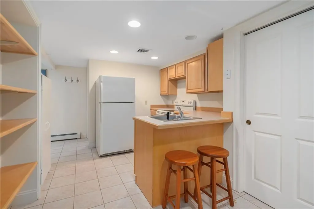14 Betty Hill Road Narragansett RI 02882