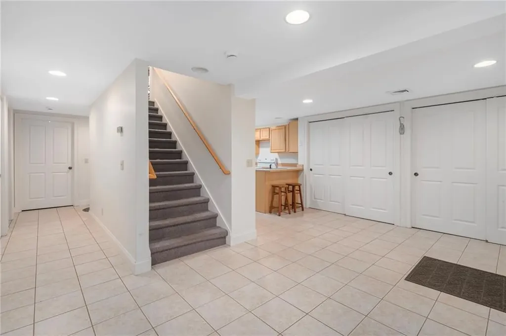 14 Betty Hill Road Narragansett RI 02882