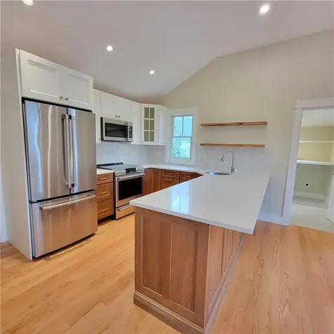 33 Sakonnet Drive Portsmouth RI 02871