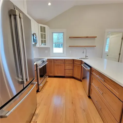 33 Sakonnet Drive Portsmouth RI 02871