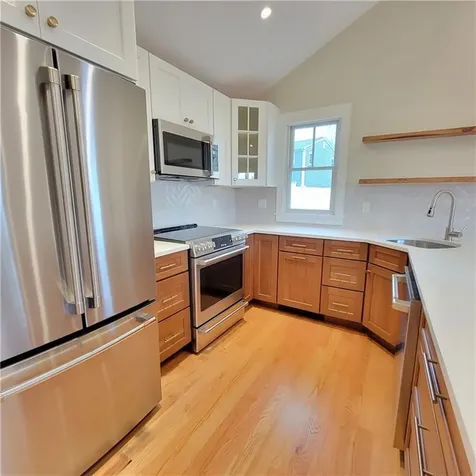 33 Sakonnet Drive Portsmouth RI 02871