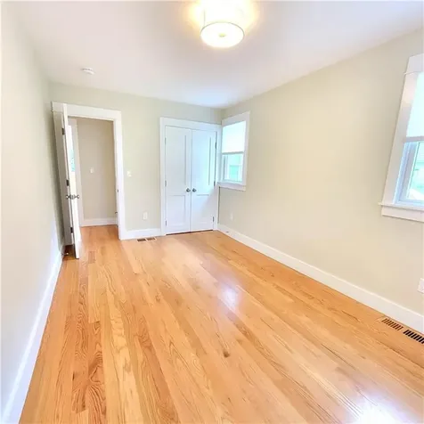 33 Sakonnet Drive Portsmouth RI 02871