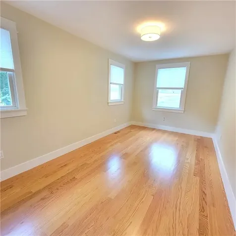 33 Sakonnet Drive Portsmouth RI 02871