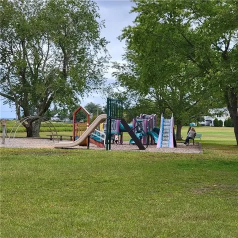 33 Sakonnet Drive Portsmouth RI 02871