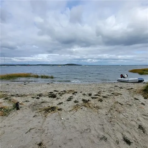 33 Sakonnet Drive Portsmouth RI 02871