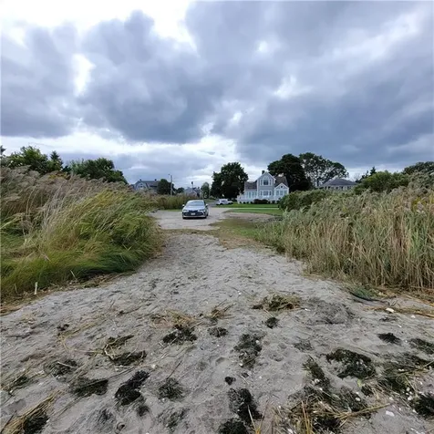 33 Sakonnet Drive Portsmouth RI 02871