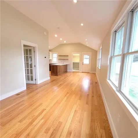 33 Sakonnet Drive Portsmouth RI 02871