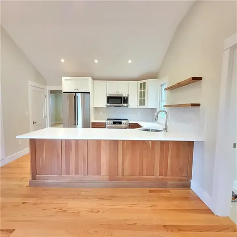 33 Sakonnet Drive Portsmouth RI 02871