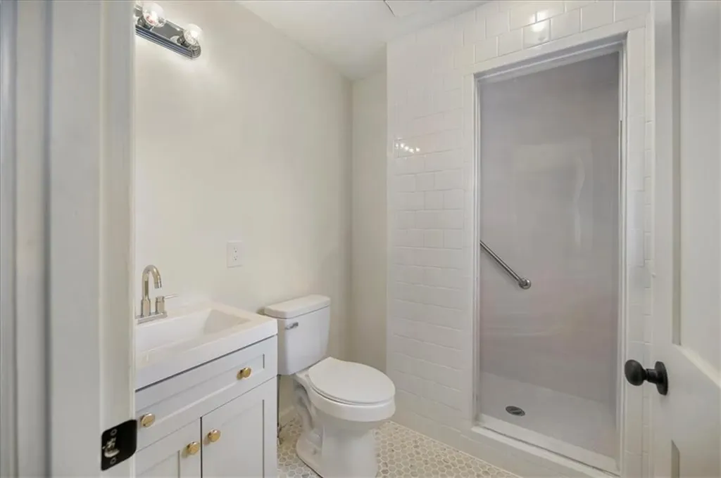 10 Sheffield Road Cranston RI 02920