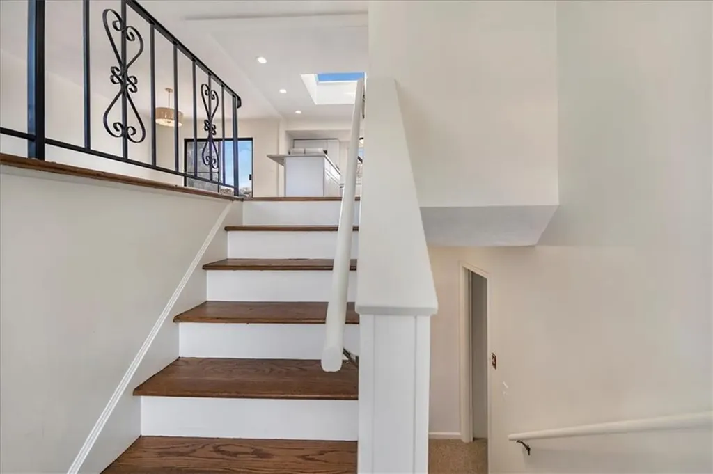 10 Sheffield Road Cranston RI 02920