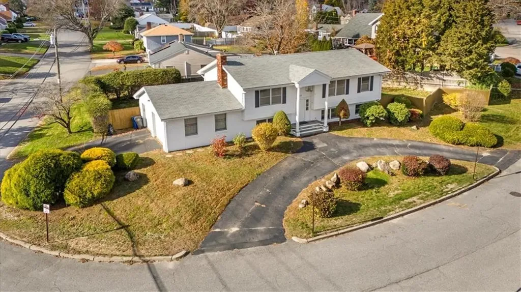 10 Sheffield Road Cranston RI 02920