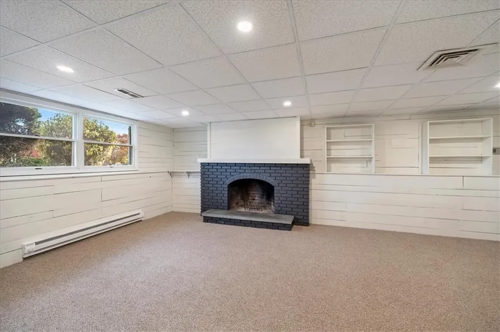 10 Sheffield Road Cranston RI 02920